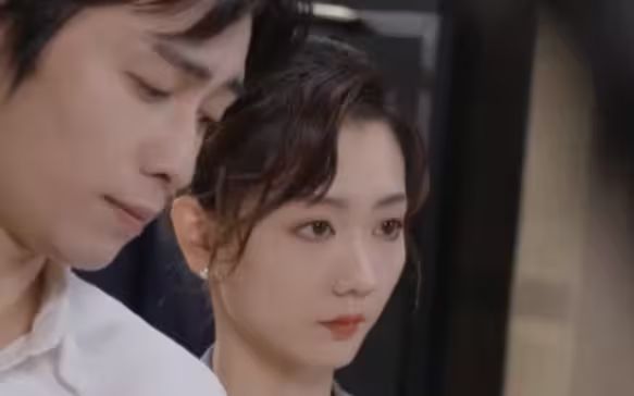 捡个总裁当老公第09集